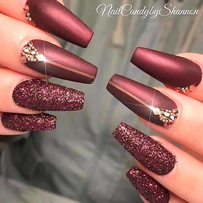 You are currently viewing 30 Winter and Christmas Holiday Nails