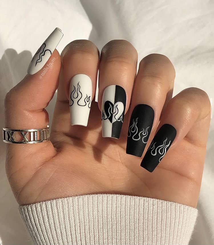 Abstract nails 