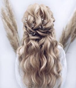Read more about the article 50 Bridal Wedding Hairstyles Perfect for Long Hair