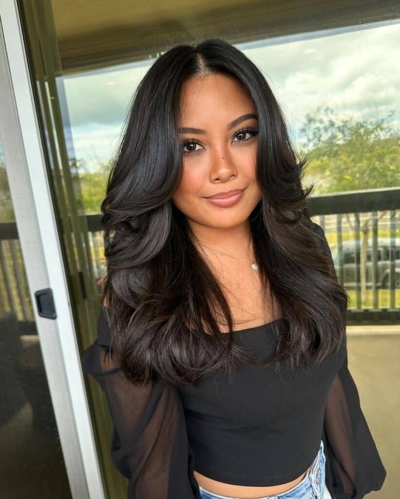 Medium Length Hair With Face-Framing Layers