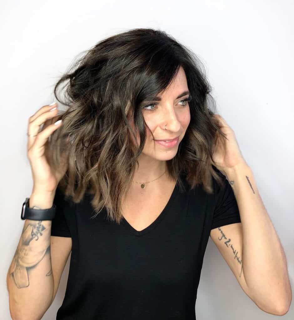 Brunette lob on thin hair