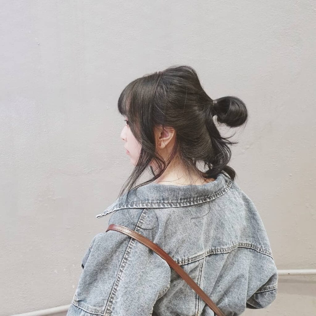 looped ponytail for thin hair